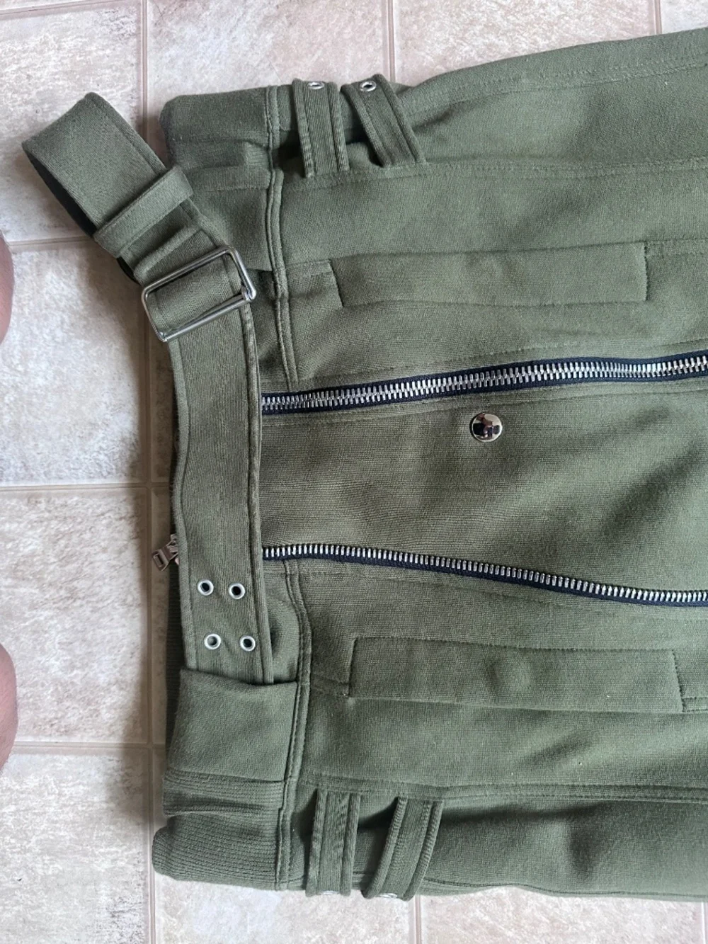 Title: Balmain Paris Napoleon Hooded Quilted Vest Olive M
